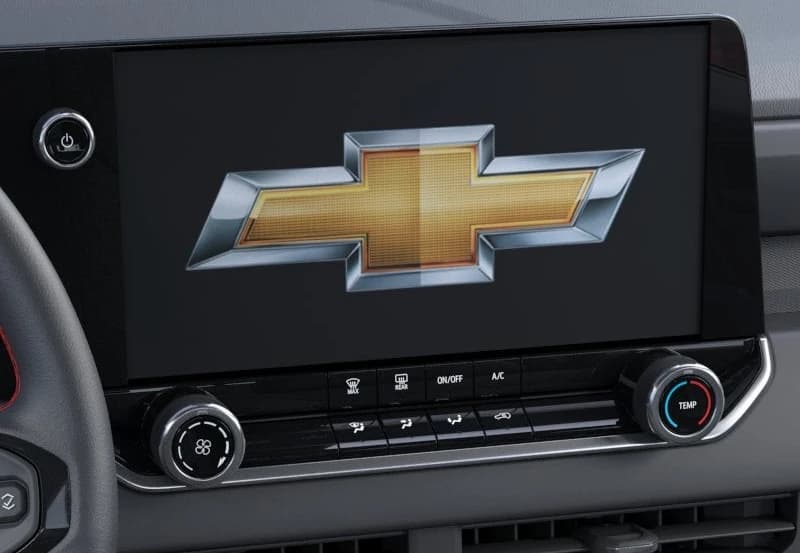 Chevrolet Colorado 4WD Work Truck Crew Cab 2026 — side view