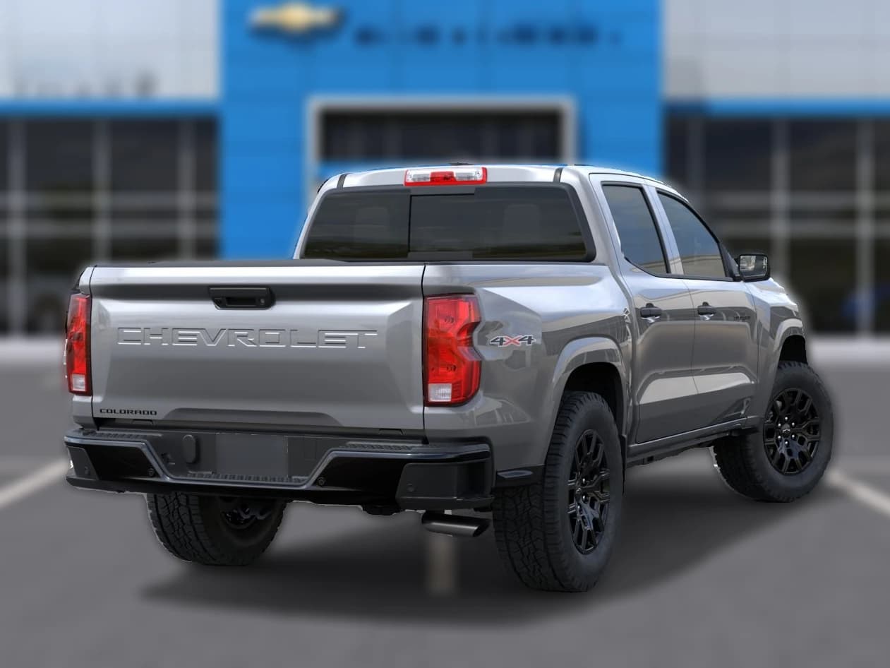 Chevrolet Colorado 4WD Work Truck Crew Cab 2026 — side view