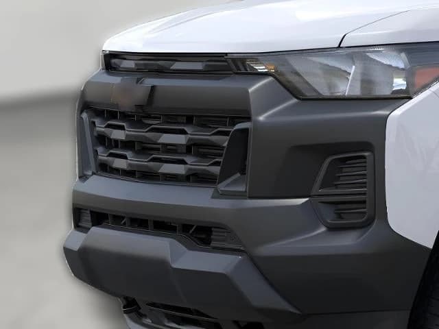 Chevrolet Colorado 4WD Work Truck Crew Cab 2026 — side view