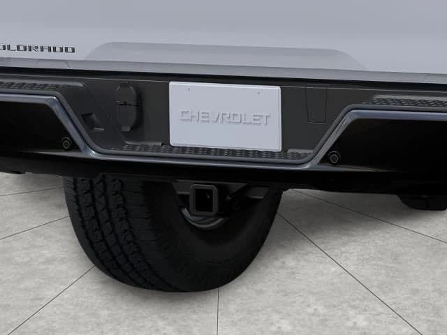 Chevrolet Colorado 4WD Work Truck Crew Cab 2026 — side view
