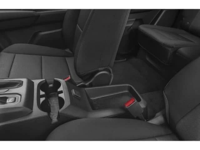 Chevrolet Colorado 4WD Work Truck Crew Cab 2026 — side view
