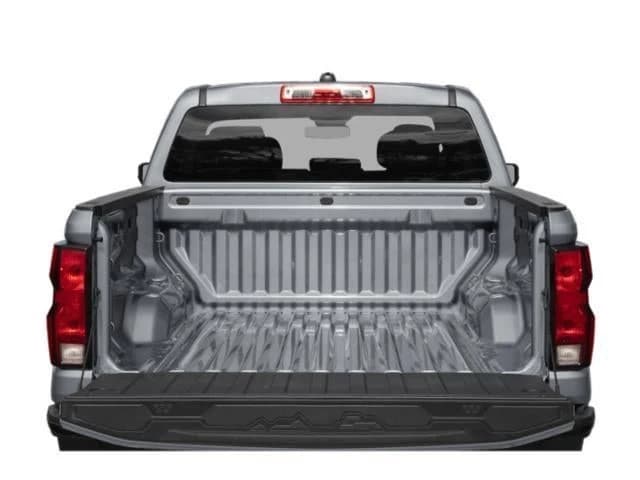 Chevrolet Colorado 4WD Work Truck Crew Cab 2026 — side view