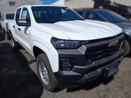 Chevrolet Colorado 4WD Work Truck Crew Cab 2026 — side view