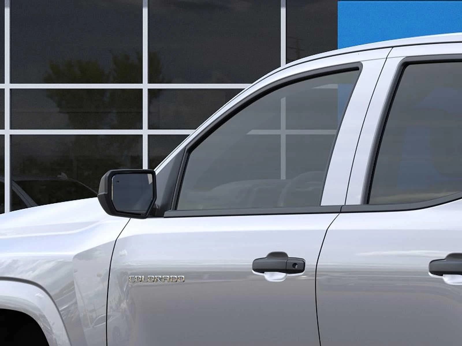 Chevrolet Colorado 4WD Work Truck Crew Cab 2026 — side view