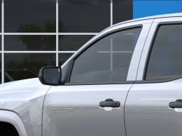 Chevrolet Colorado 4WD Work Truck Crew Cab 2026 — side view