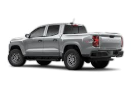 Chevrolet Colorado 4WD Work Truck Crew Cab 2026 — side view