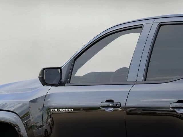 Chevrolet Colorado 4WD LT Crew Cab 2026 — side view
