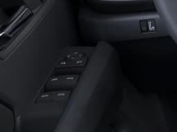 Chevrolet Colorado 4WD LT Crew Cab 2026 — side view