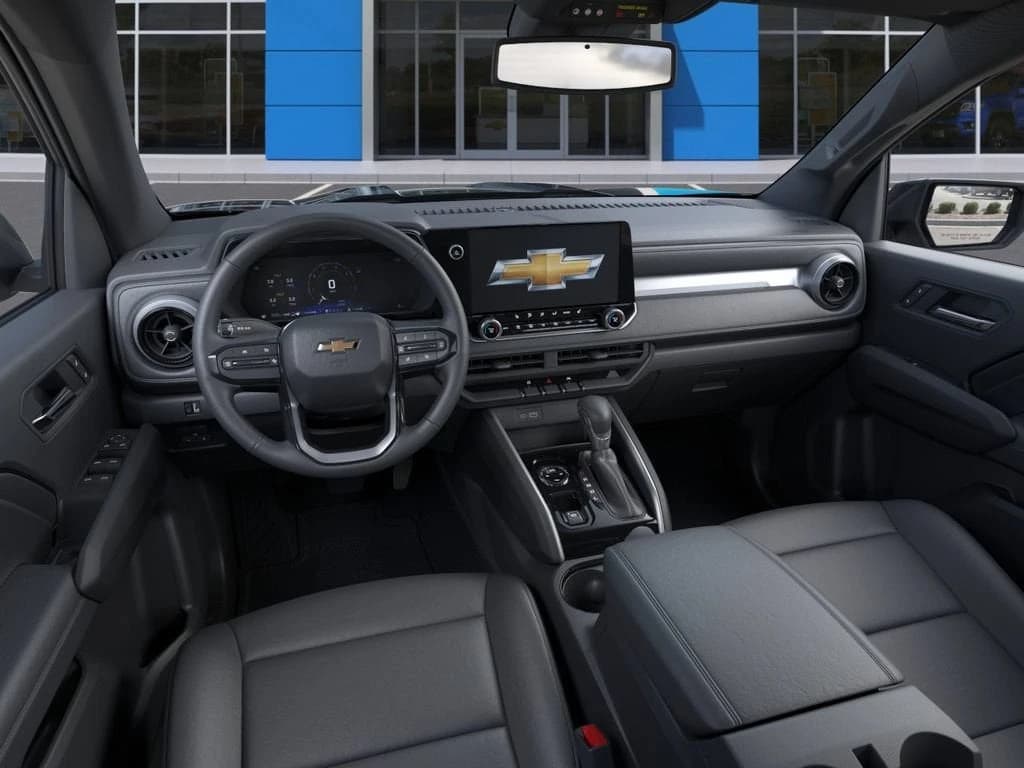 Chevrolet Colorado 4WD LT Crew Cab 2026 — side view
