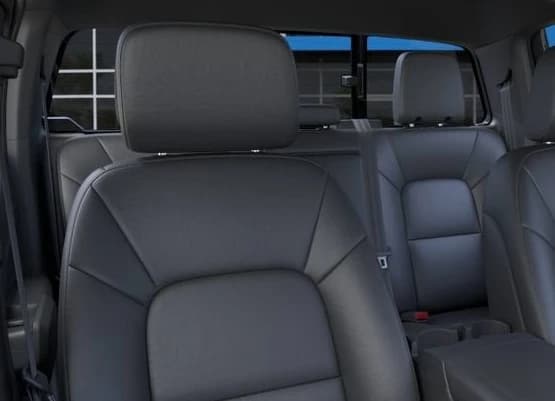 Chevrolet Colorado 4WD LT Crew Cab 2026 — side view