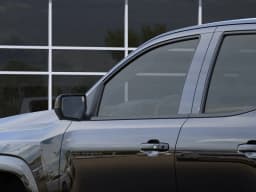 Chevrolet Colorado 4WD LT Crew Cab 2026 — side view