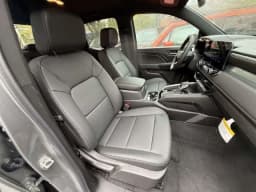 Chevrolet Colorado 4WD LT Crew Cab 2026 — side view
