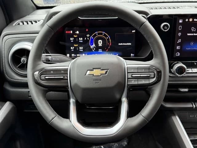 Chevrolet Colorado 4WD LT Crew Cab 2026 — side view