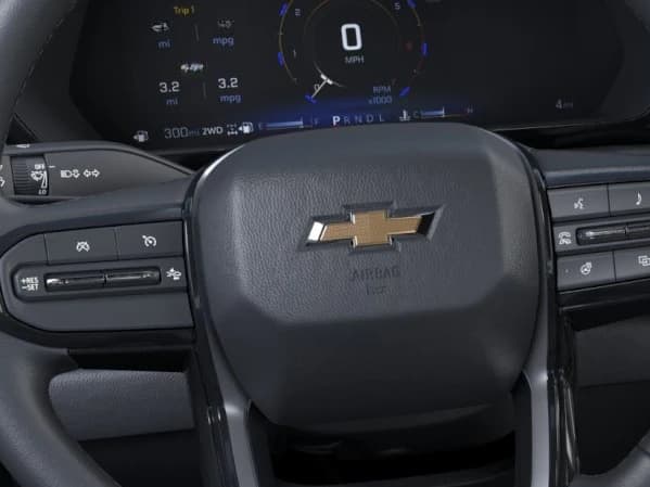 Chevrolet Colorado 4WD LT Crew Cab 2026 — side view