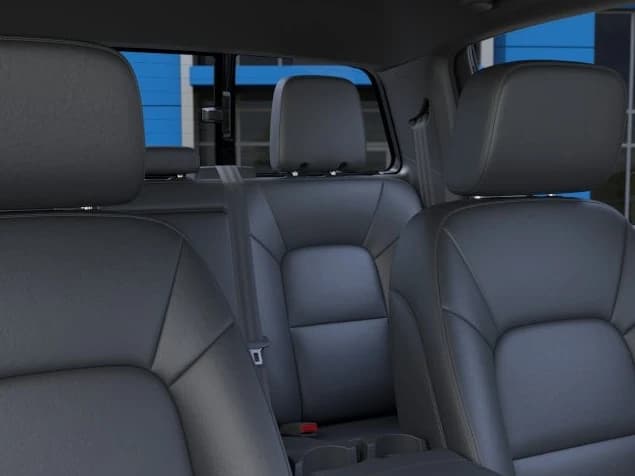 Chevrolet Colorado 4WD LT Crew Cab 2026 — side view