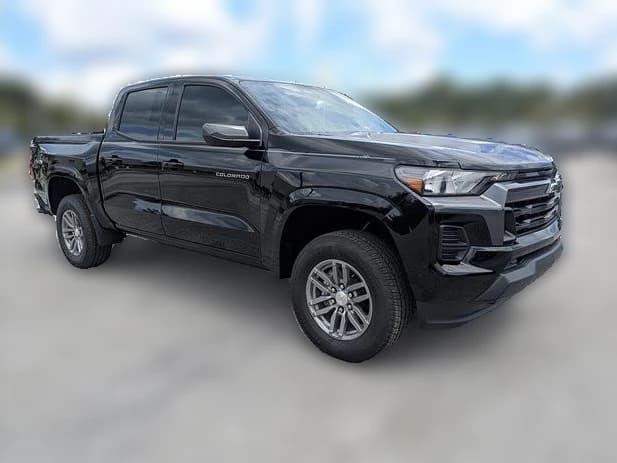 Chevrolet Colorado 4WD LT Crew Cab 2026 — side view