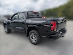 Chevrolet Colorado 4WD LT Crew Cab 2026 — side view