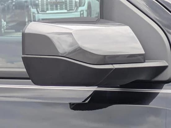 Chevrolet Colorado 4WD LT Crew Cab 2026 — side view