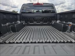 Chevrolet Colorado 4WD LT Crew Cab 2026 — side view