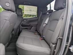 Chevrolet Colorado 4WD LT Crew Cab 2026 — side view