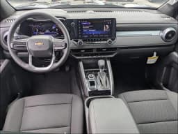 Chevrolet Colorado 4WD LT Crew Cab 2026 — side view