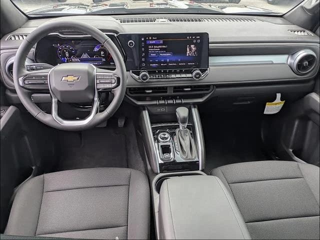 Chevrolet Colorado 4WD LT Crew Cab 2026 — side view