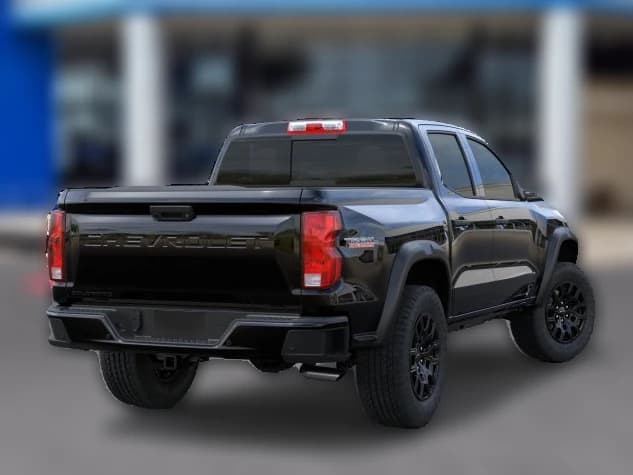 Chevrolet Colorado 4WD Trail Boss Crew Cab 2026 — side view