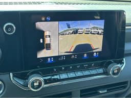 Chevrolet Colorado 4WD Trail Boss Crew Cab 2026 — side view