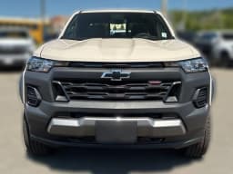 Chevrolet Colorado 4WD Trail Boss Crew Cab 2026 — side view