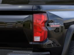 Chevrolet Colorado 4WD Trail Boss Crew Cab 2026 — side view
