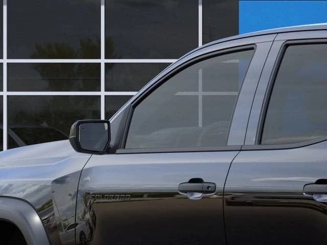 Chevrolet Colorado 4WD Trail Boss Crew Cab 2026 — side view