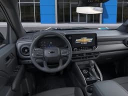 Chevrolet Colorado 4WD Trail Boss Crew Cab 2026 — side view