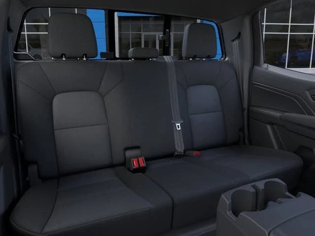 Chevrolet Colorado 4WD Trail Boss Crew Cab 2026 — side view