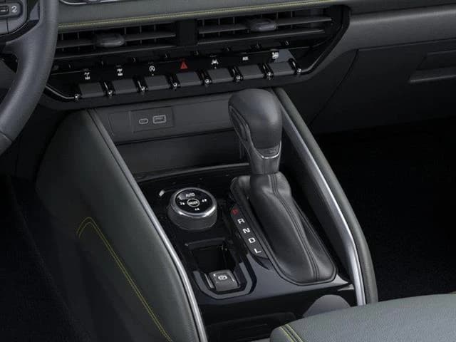 Chevrolet Colorado 4WD ZR2 Crew Cab 2026 — side view