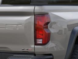 Chevrolet Colorado 4WD ZR2 Crew Cab 2026 — side view