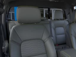 Chevrolet Colorado 4WD ZR2 Crew Cab 2026 — side view