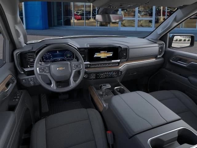 Chevrolet Silverado 1500 LT 4WD Crew Cab 147" 2026 — side view