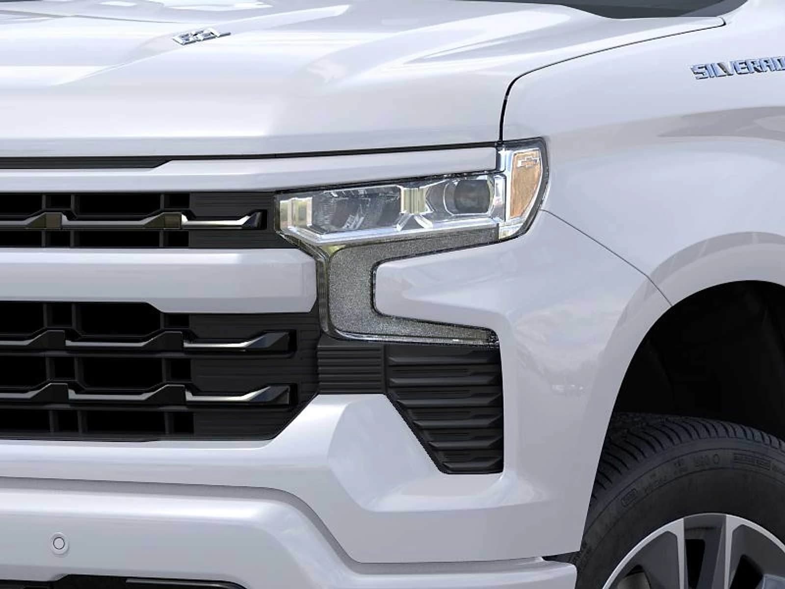 Chevrolet Silverado 1500 RST 4WD Crew Cab 147" 2026 — side view