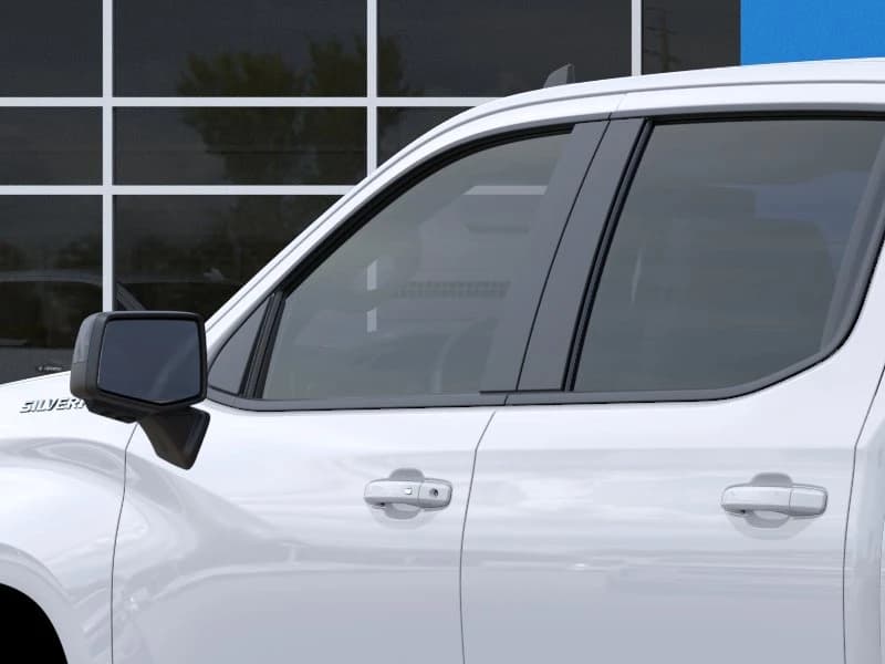 Chevrolet Silverado 1500 RST 4WD Crew Cab 147" 2026 — side view