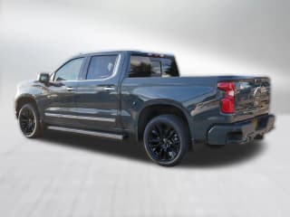Chevrolet Silverado 1500 High Country 4WD Crew Cab 147"