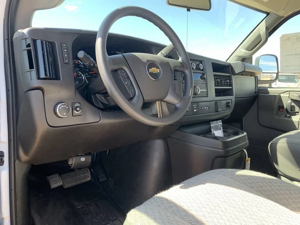 Chevrolet Express Cargo Van Work Van RWD 2500 135" 2026 — side view