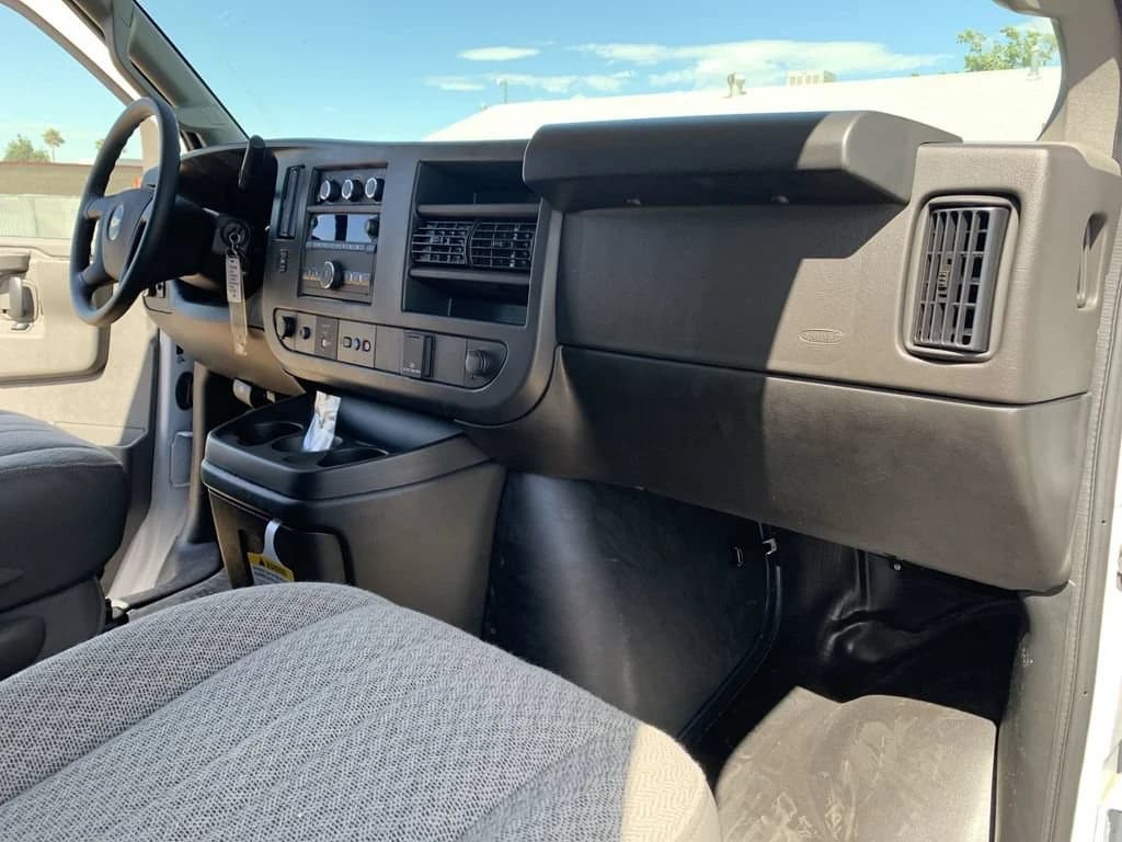 Chevrolet Express Cargo Van Work Van RWD 2500 135" 2026 — side view