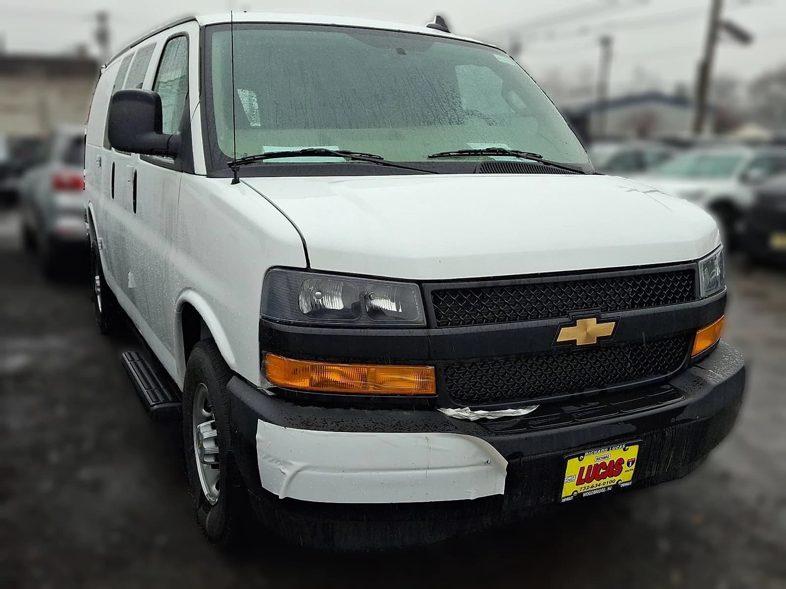 Chevrolet Express Cargo Van Work Van RWD 2500 135" 2025 — side view