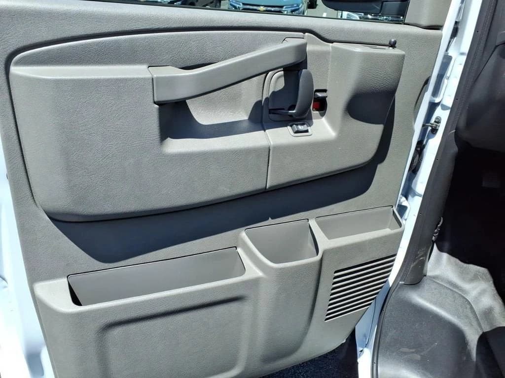 Chevrolet Express Cargo Van Work Van RWD 2500 155" 2026 — side view