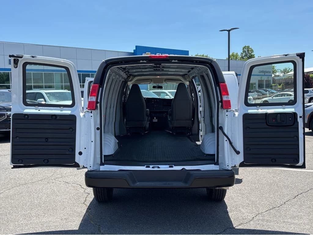 Chevrolet Express Cargo Van Work Van RWD 2500 155" 2026 — side view