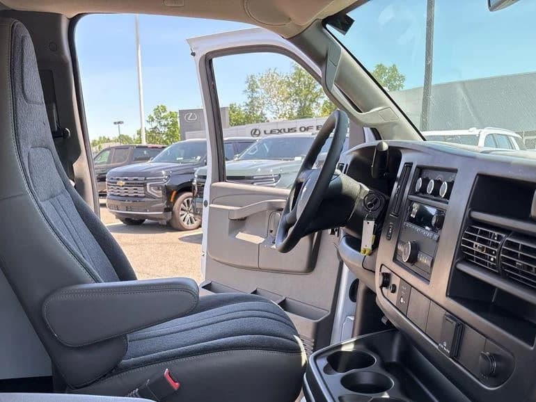 Chevrolet Express Cargo Van Work Van RWD 2500 155" 2026 — side view