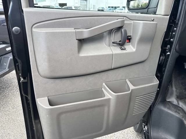 Chevrolet Express Cargo Van Work Van RWD 3500 155" 2026 — side view