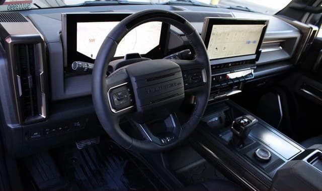 GMC HUMMER EV SUV 3X e4WD 4dr 2025 — side view