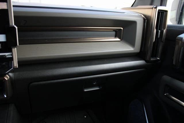 GMC HUMMER EV SUV 3X e4WD 4dr 2025 — side view