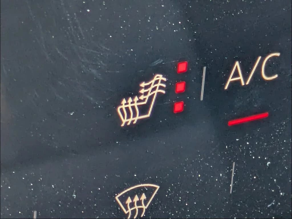 GMC Acadia FWD Elevation 4dr 2026 — side view